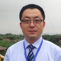 栾兆擎 照片