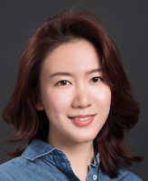 闫烁 照片