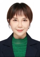 尹朋 照片