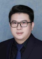 杨溢龙 照片