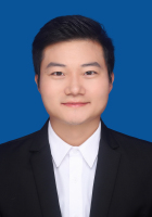 李坤 照片