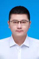 李昱辰 照片