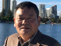 靳卫平 照片