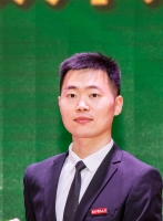 刘自强 照片