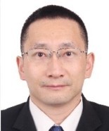张弛 照片