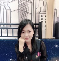 沈珺 照片