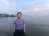郑梅 照片
