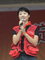 居杨 照片