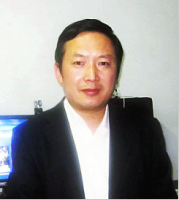 吴健 照片