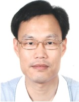 贾周 照片