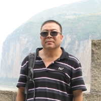 李栋梁 照片