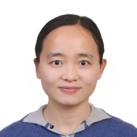 李英 照片