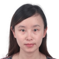 梁佳 照片