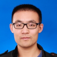 王辉 照片