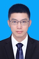 熊雄 照片