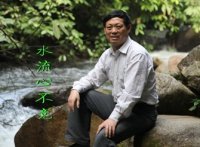 查洪德 照片