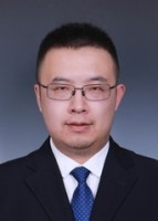 董校 照片