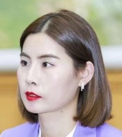 张静 照片