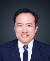 何会文 照片