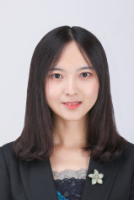 洪薇 照片
