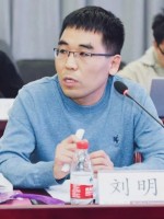 刘明 照片
