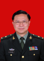 卢实春 照片