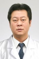 陆 伟 照片