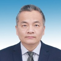 李伟 照片