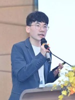 王翔 照片