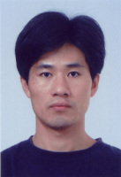 岳世静 照片