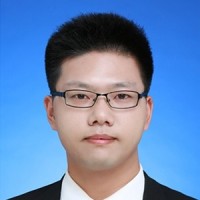 严振华 照片