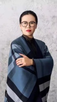李娟 照片