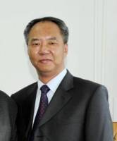 李强 照片