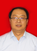 李震 照片
