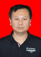 杨圣玮 照片
