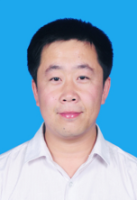 李英伟 照片