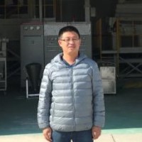 李小雷 照片