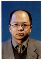 屈忠义 照片