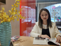 丽娜 照片
