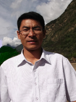 李寅龙 照片