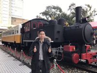 雷中行 照片