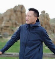 满达 照片