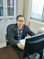 胡晓 照片