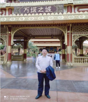 张义 照片