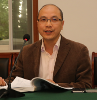 顾友泽 照片