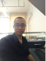 王晗 照片