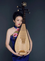 张莹 照片
