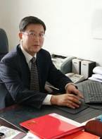 冯登侦 照片