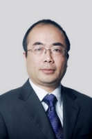 邓宇 照片