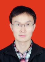 柏堃 照片